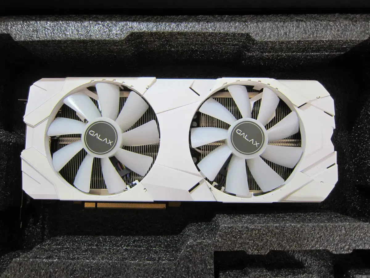 GALAX  RTX2080 SUPER EX WHITE OC D6 8GB