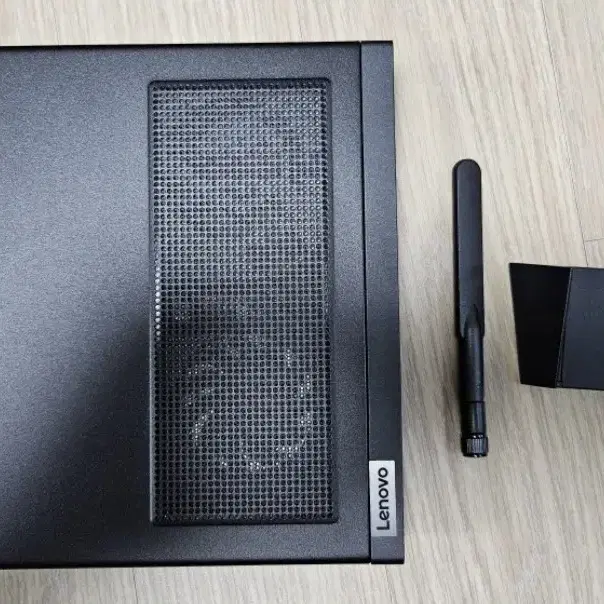 레노버 ThinkStation P360 Tiny Workstation