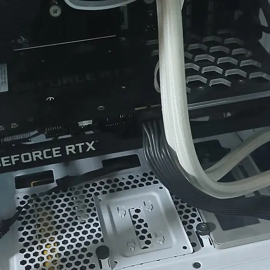 이엠텍 스톰X dual 8gb RTX 3060ti