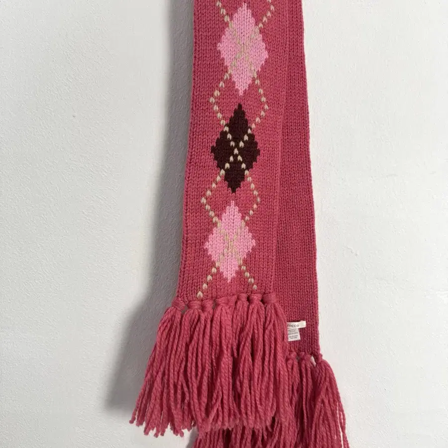 Vintage Pink Argyle Tassel Muffler