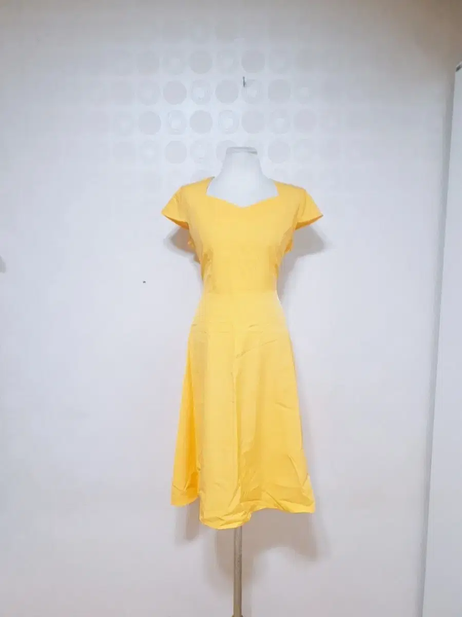 New/Yellow ONEPIECE 66/Belle ONEPIECE 66/ONEPIECE 66/Long ONEPIECE 66