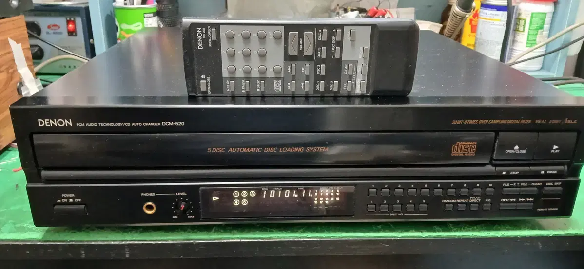 DENON 5-CD Changer CDP DCM-520