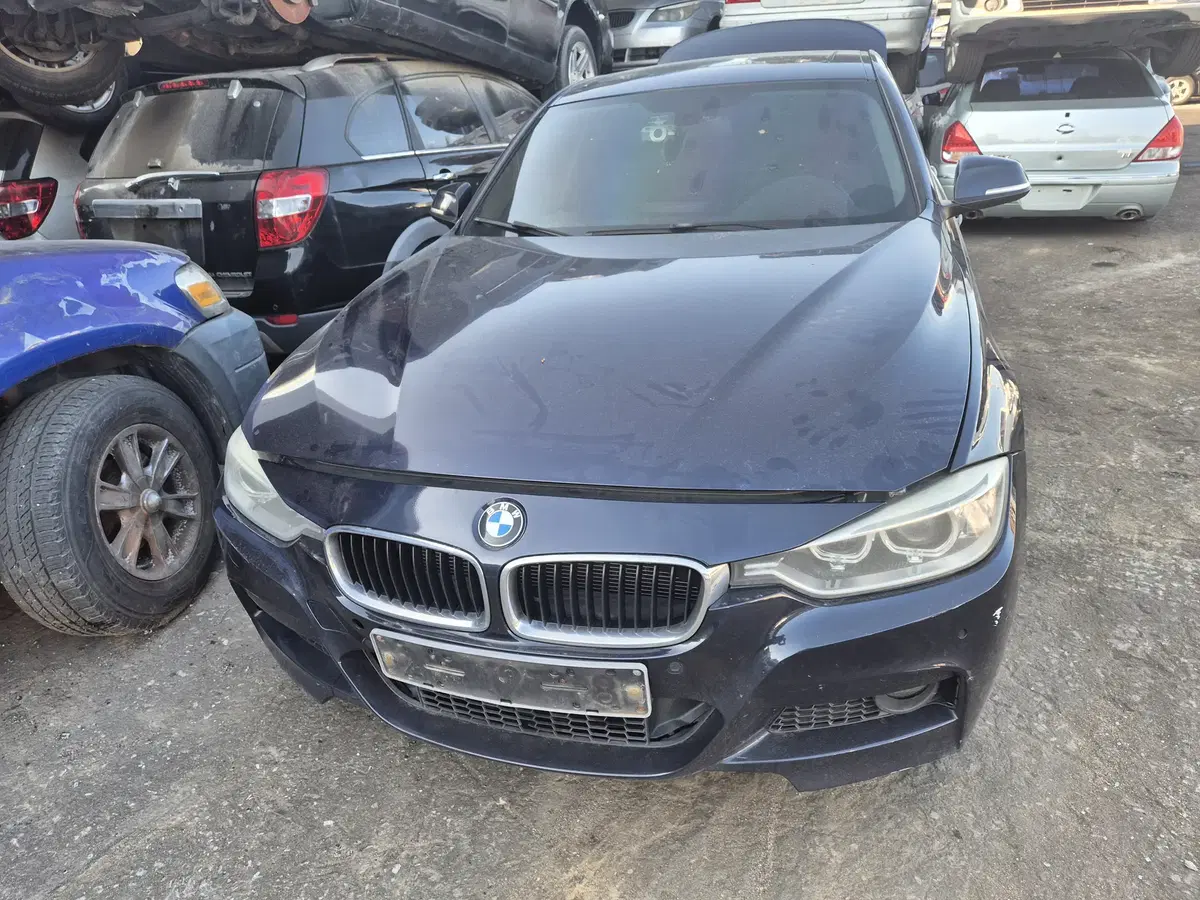 BMW F30 3시리즈 13년식 분해합니다