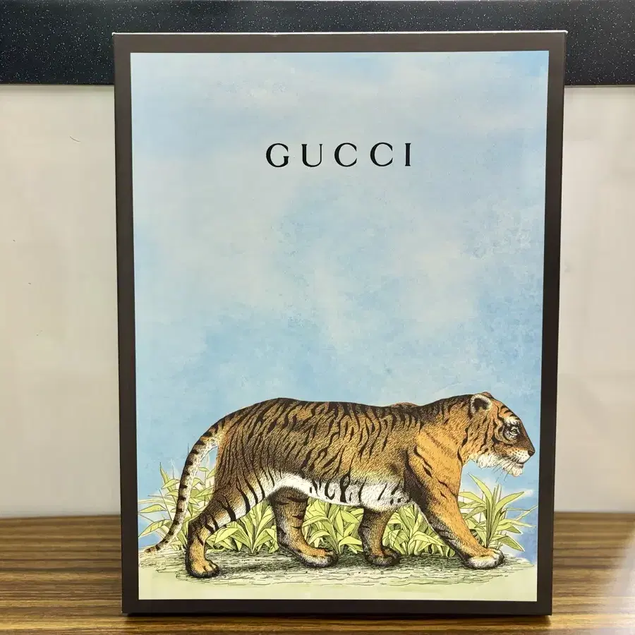 GUCCI 구찌 고스트 모달 스카프