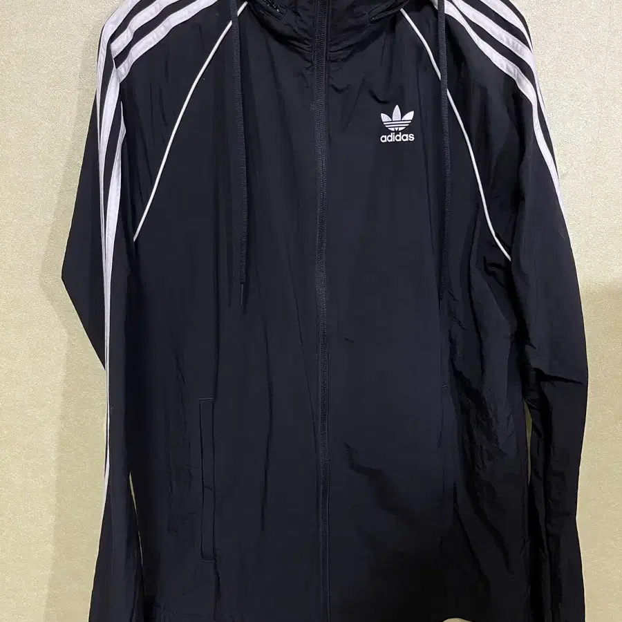 아디다스 바람막이 adidas Originals CW1309