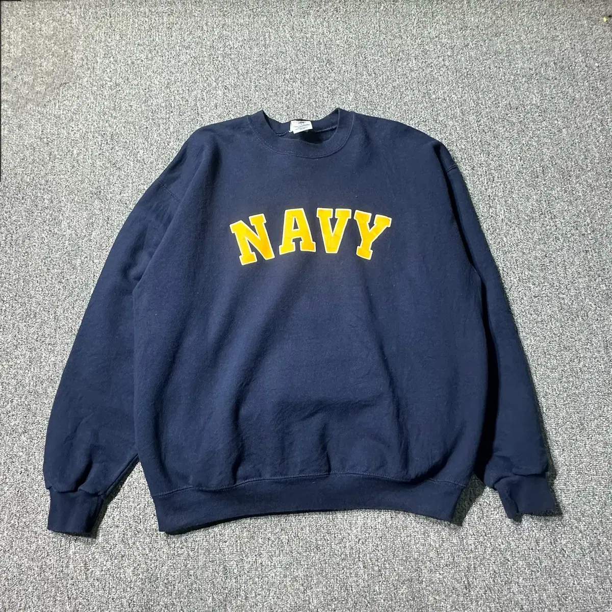 NAVY 맨투맨