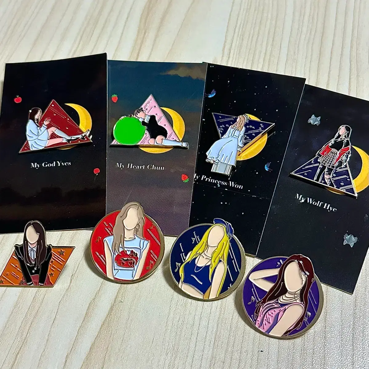 Buy LOONA Signed albums, Rare photocards on Bunjang!