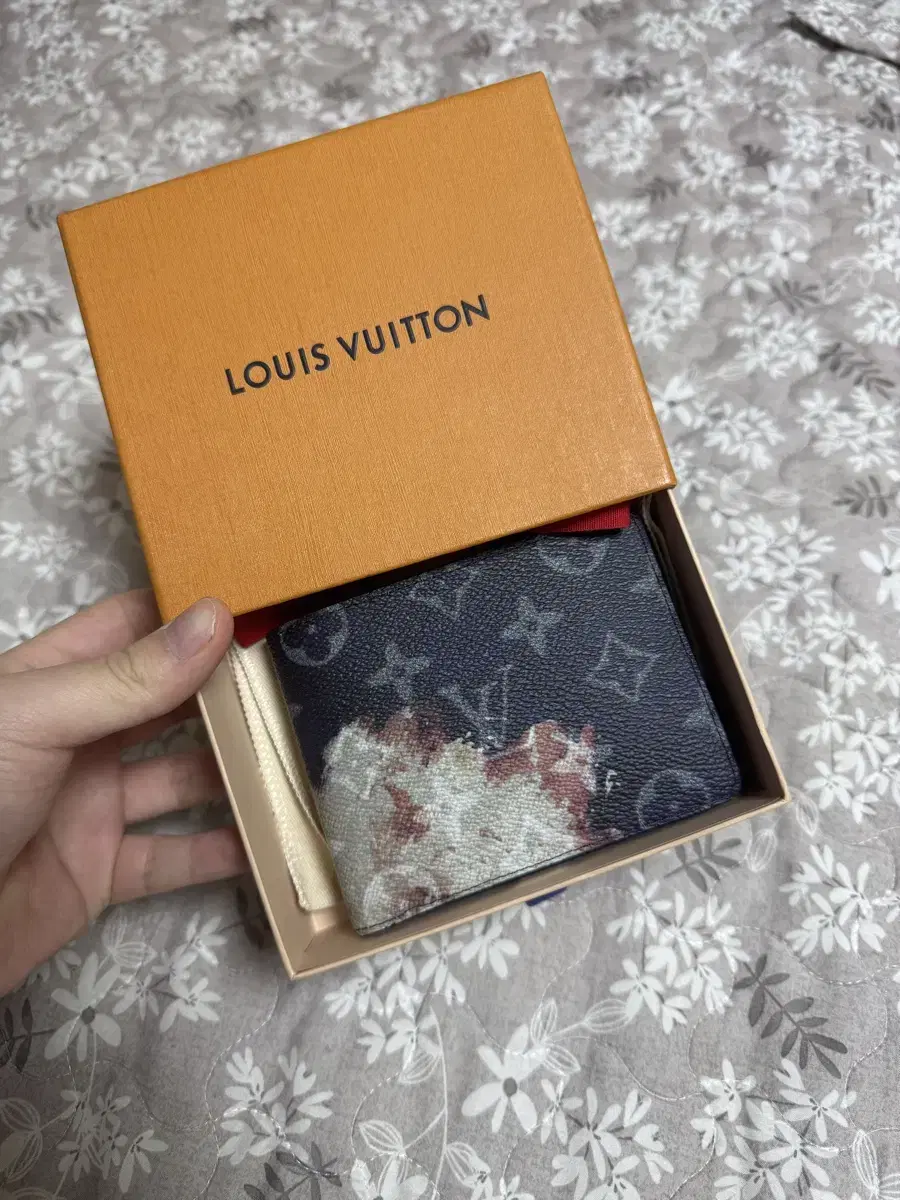 Limited edition Louis Vuitton ink blue vahn wallet