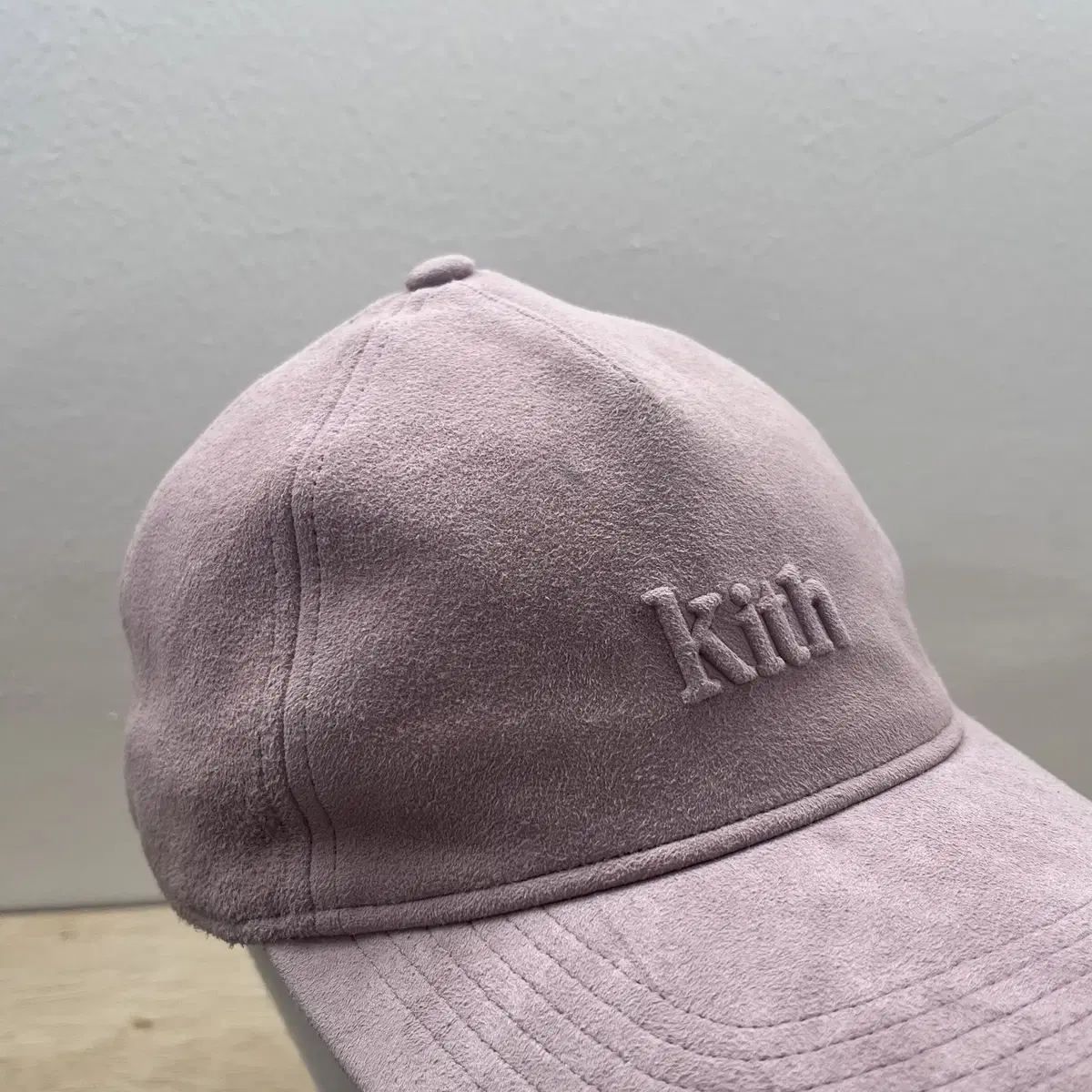 Kith 스웨이드 볼캡