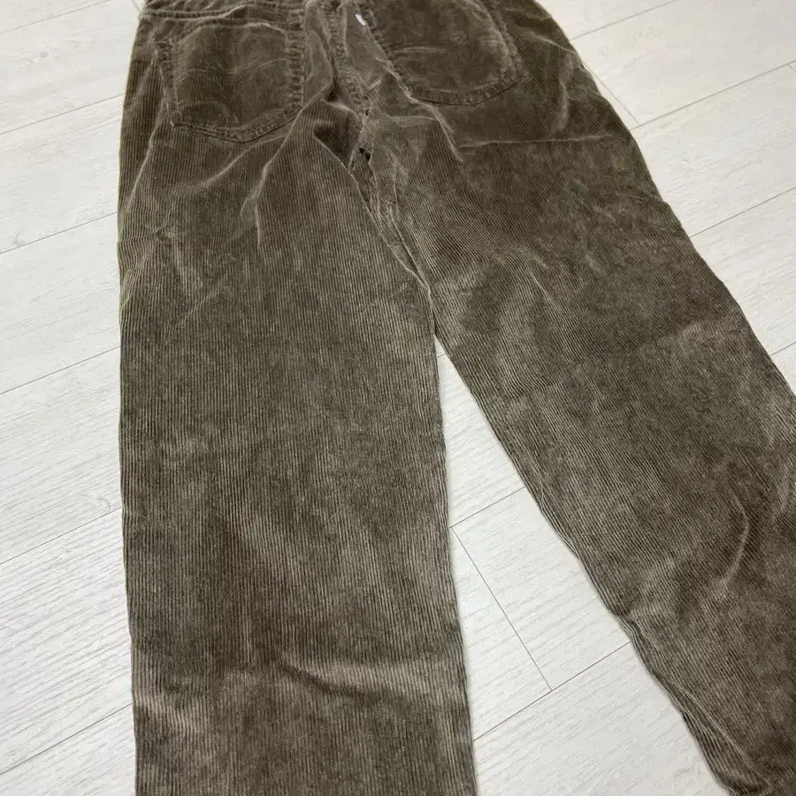 Levis Baggy Corduroy Pants