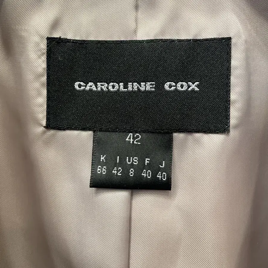 Caroline cox 바람막이 66