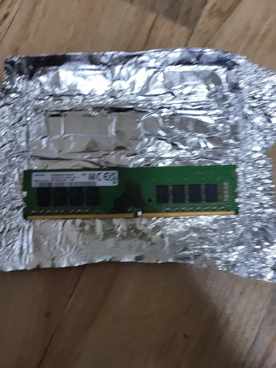 삼성 ddr4 16gb 램 1장 판매합니다.