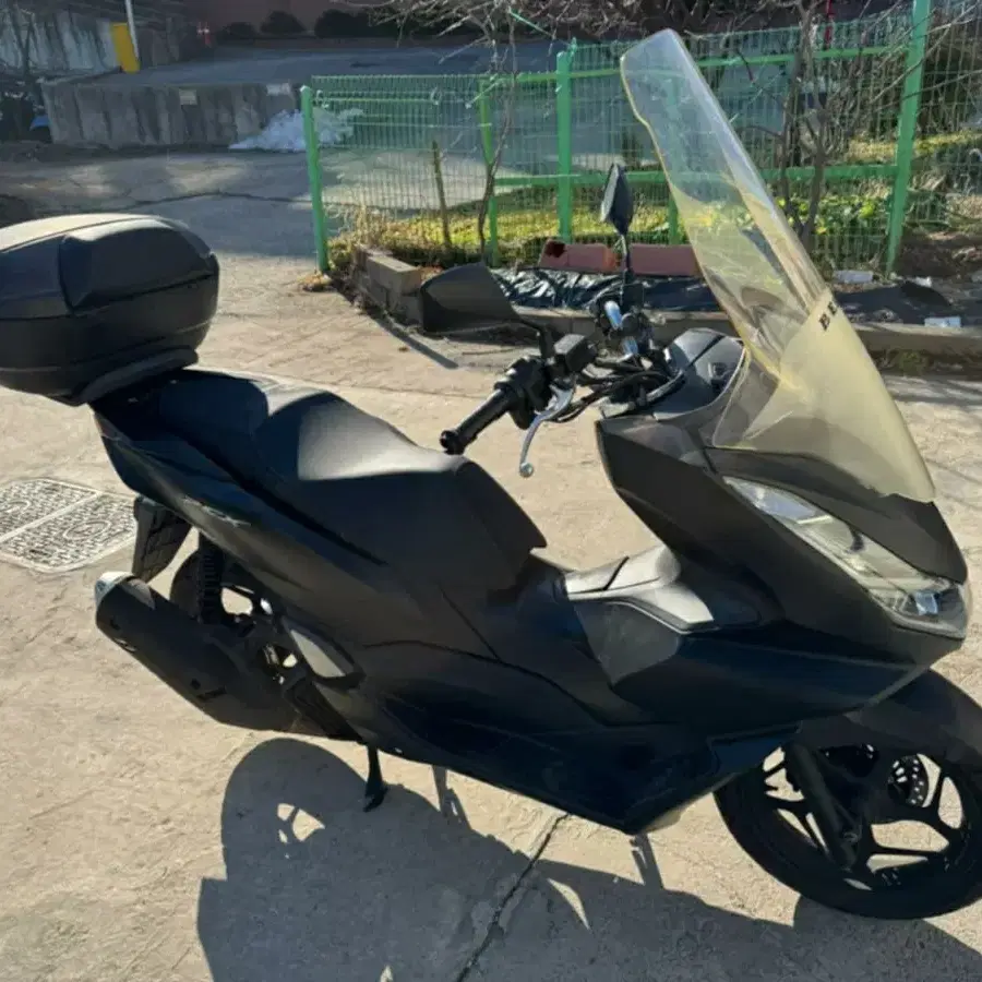 혼다 pcx125 21년식 abs모델 멧블랙 팝니다