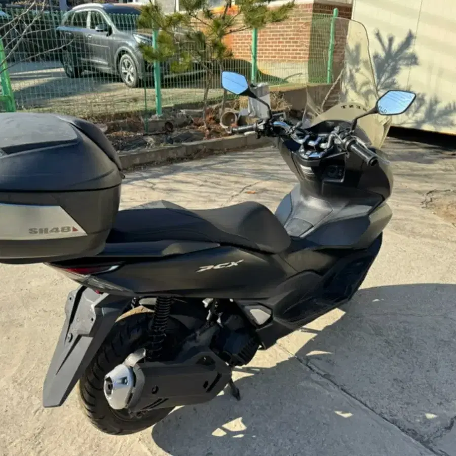 혼다 pcx125 21년식 abs모델 멧블랙 팝니다