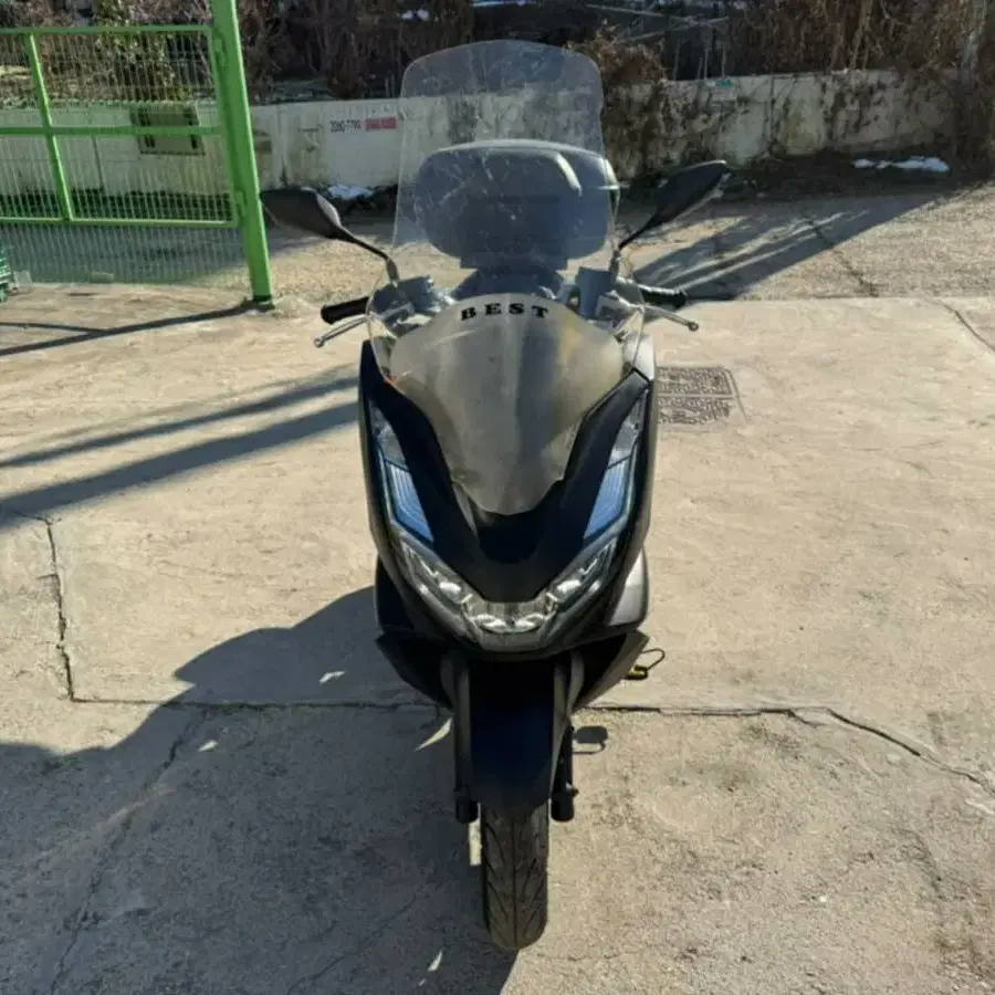 혼다 pcx125 21년식 abs모델 멧블랙 팝니다