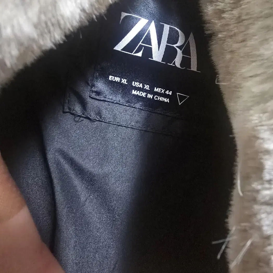 자라 zara 페이크 퍼자켓 XL 사이즈