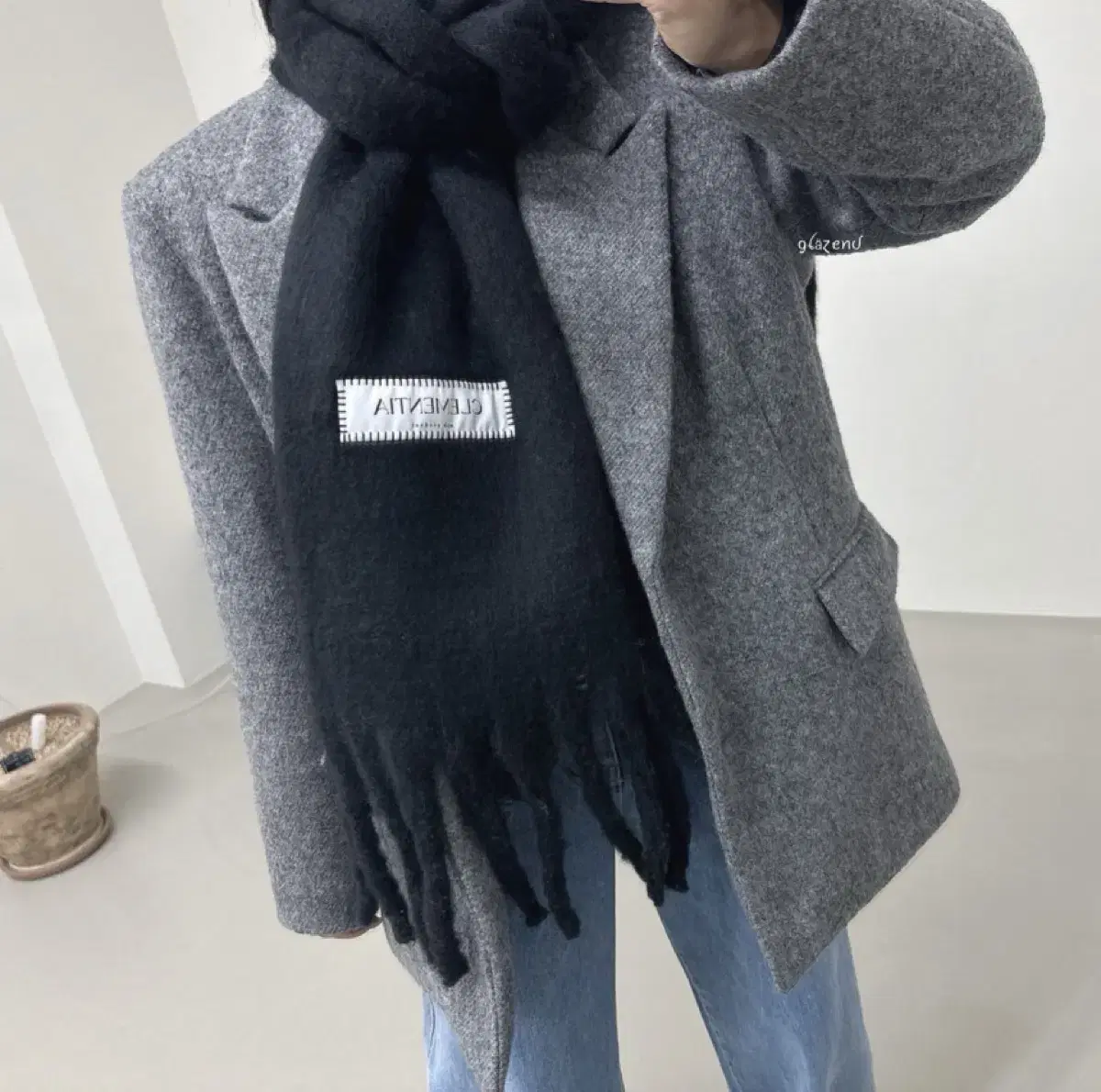 Bold muffler black