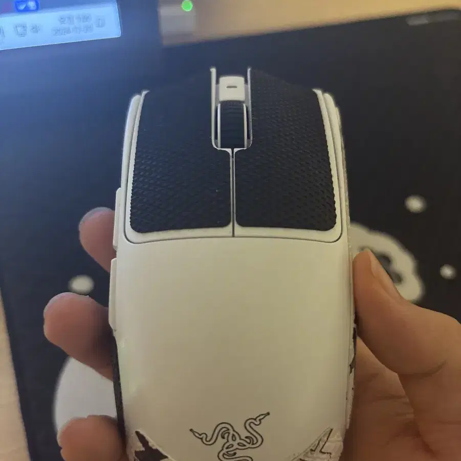 Razer viper v3 pro white