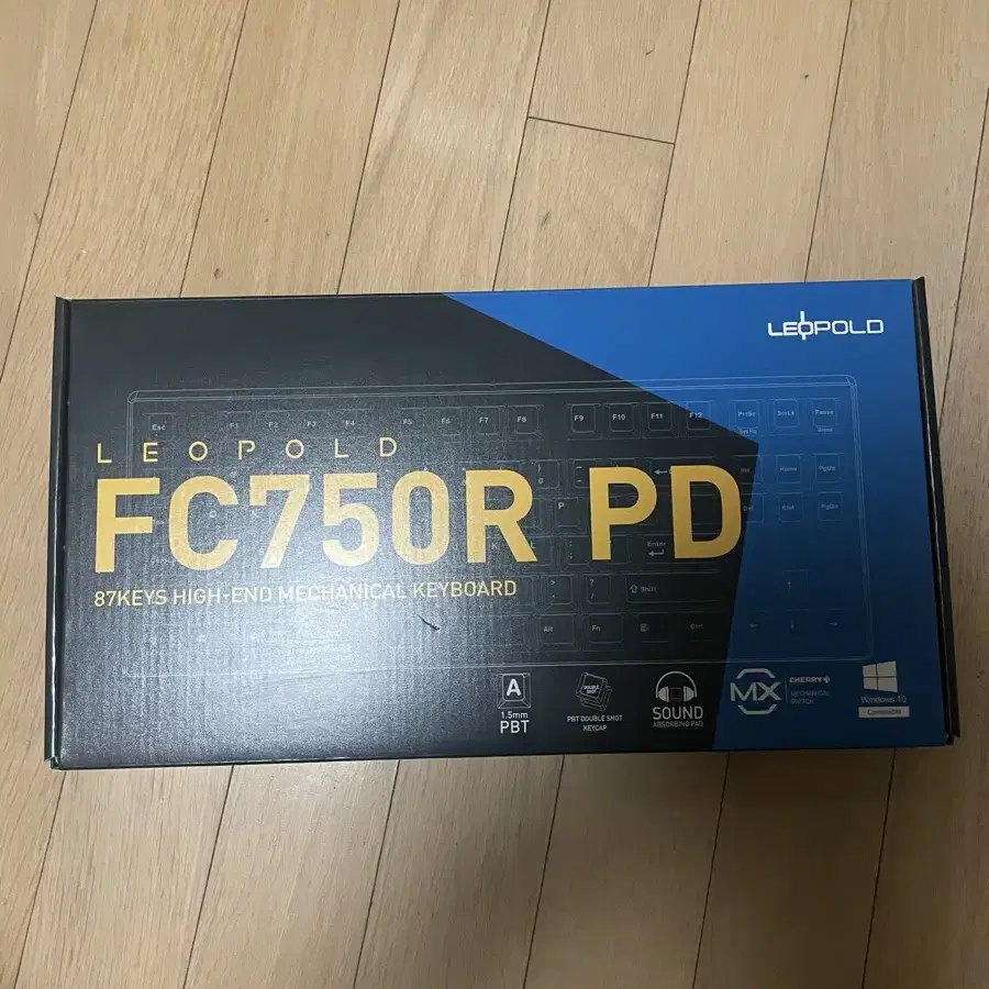 레오폴드 fc750R 흑축 텐키리스 팝니다