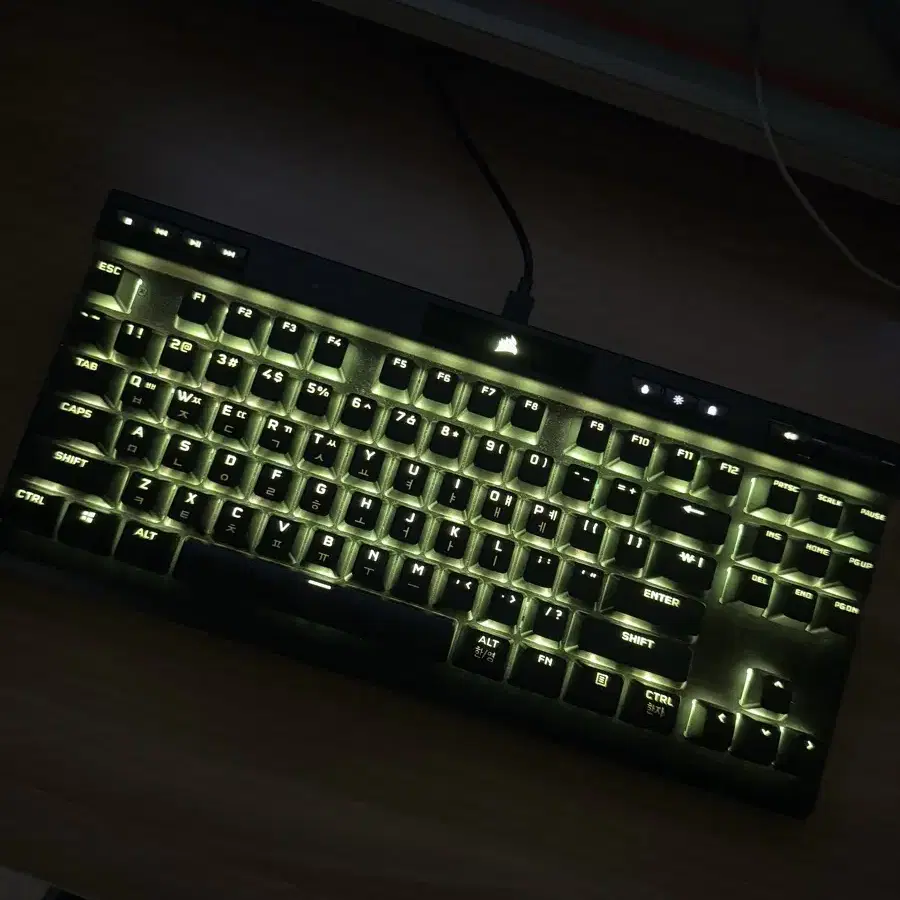 커세어 K70 RGB TKL 챔피언 기계식 적축 키보드