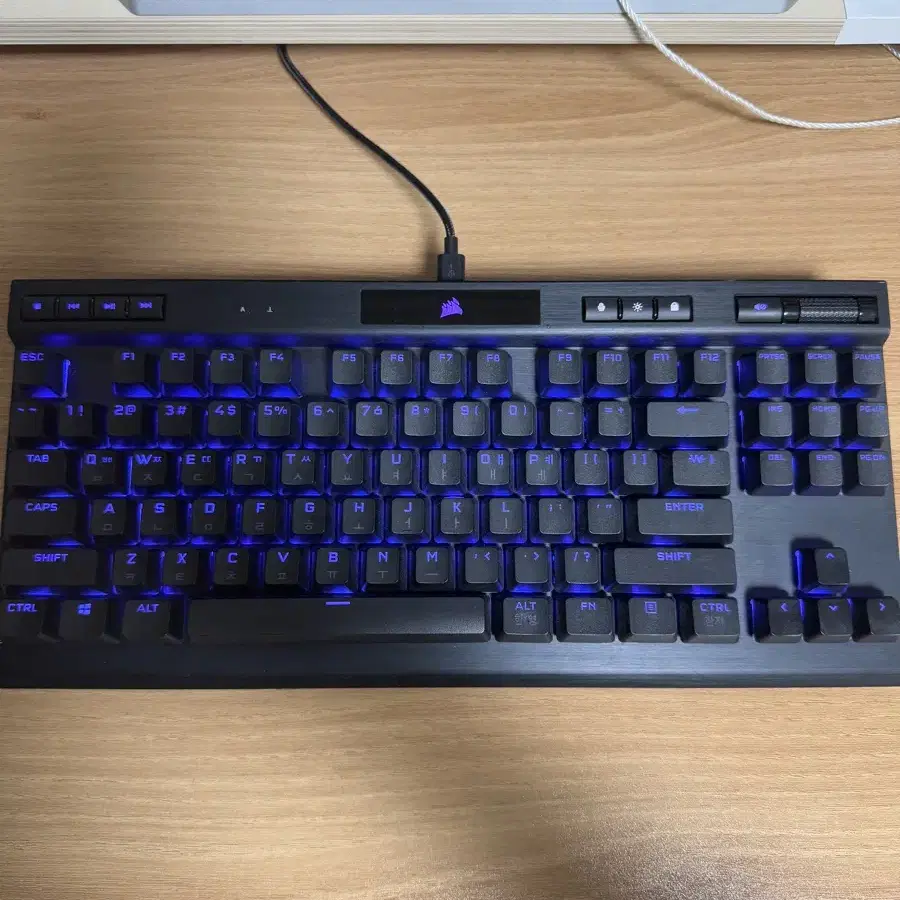 커세어 K70 RGB TKL 챔피언 기계식 적축 키보드