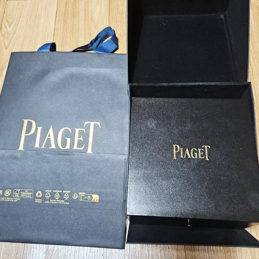 정품 ]  PIAGET 피아제 시계 박스 판매합니다 :)