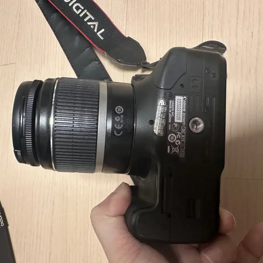 캐논 DSLR 550D+18-55mm 렌즈 18만에 팝니다