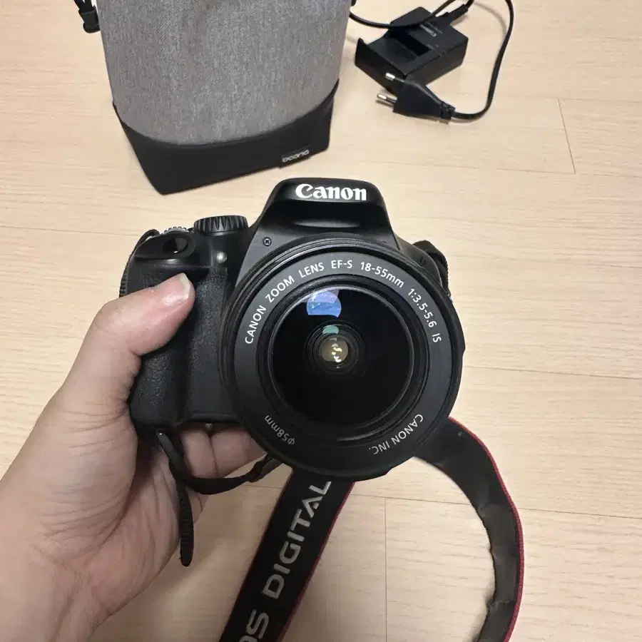 캐논 DSLR 550D+18-55mm 렌즈 18만에 팝니다