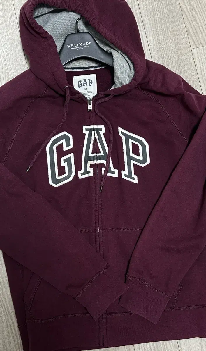 GAP Burgundy Women's Hooded Sweatshirt m