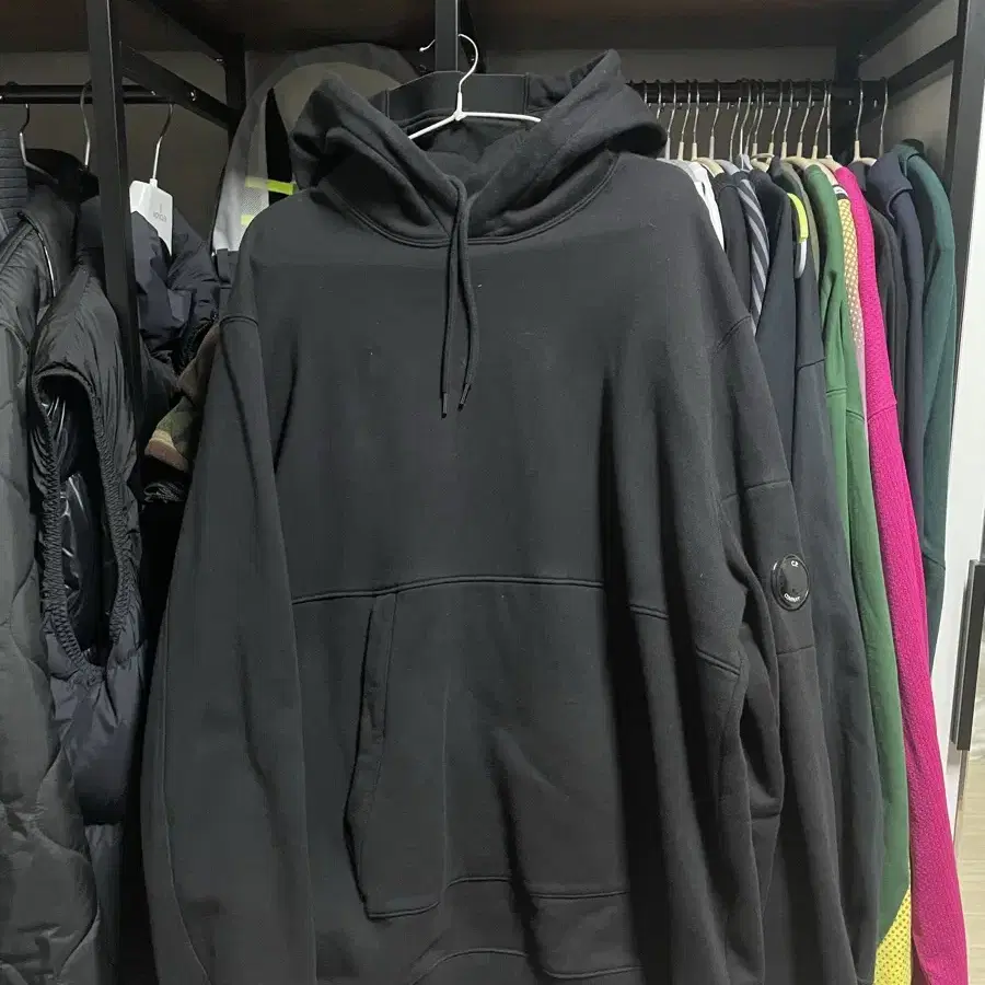 CP COMPANY 검정 후드