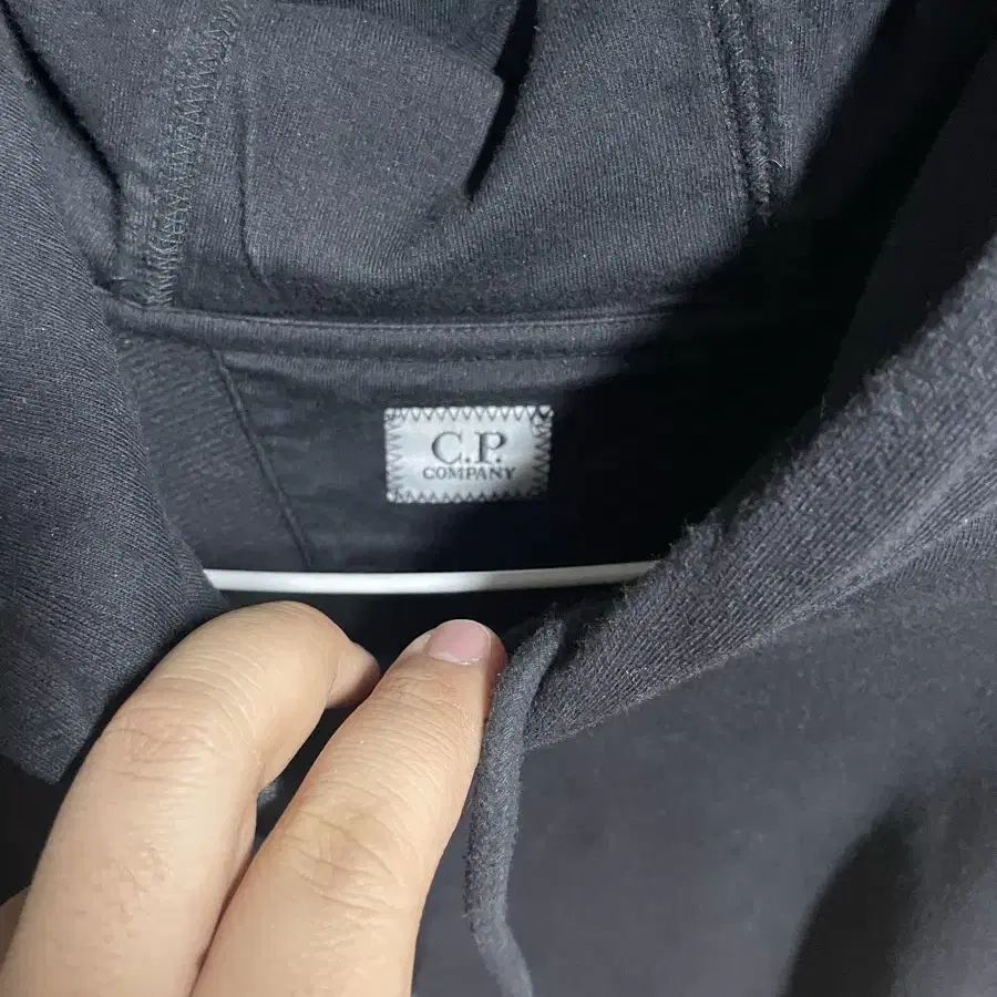 CP COMPANY 검정 후드