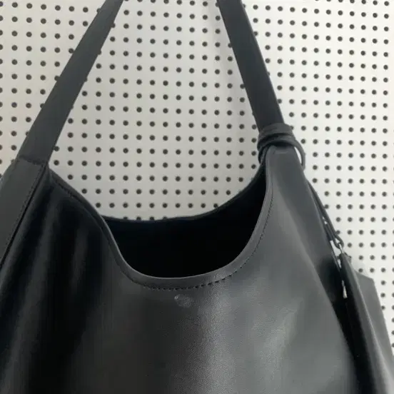 로서울 Pulpy hobo bag 로서울호보백