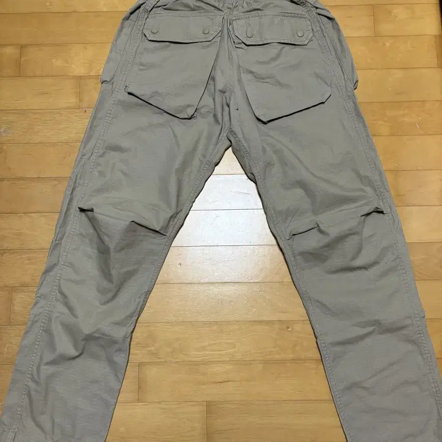 엑스트라오디너리 UTILITY 1 RIPSTOP PANTS BEIGE