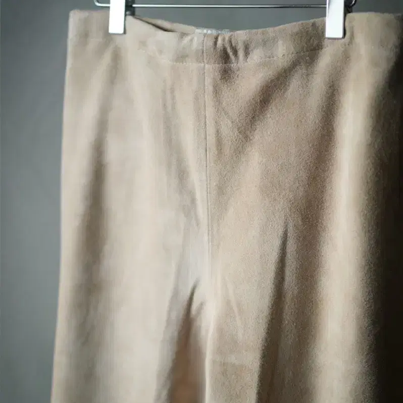 (2) Herill Lamb suede Easypants (Beige)