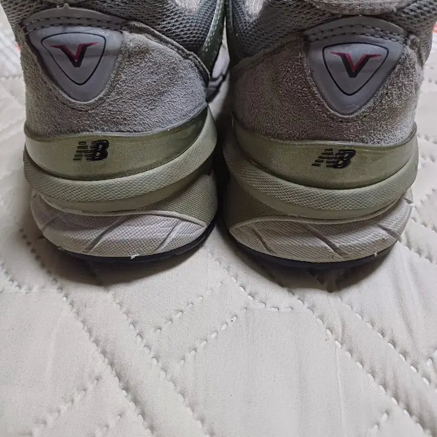 뉴발란스 990v5 그레이 265 size