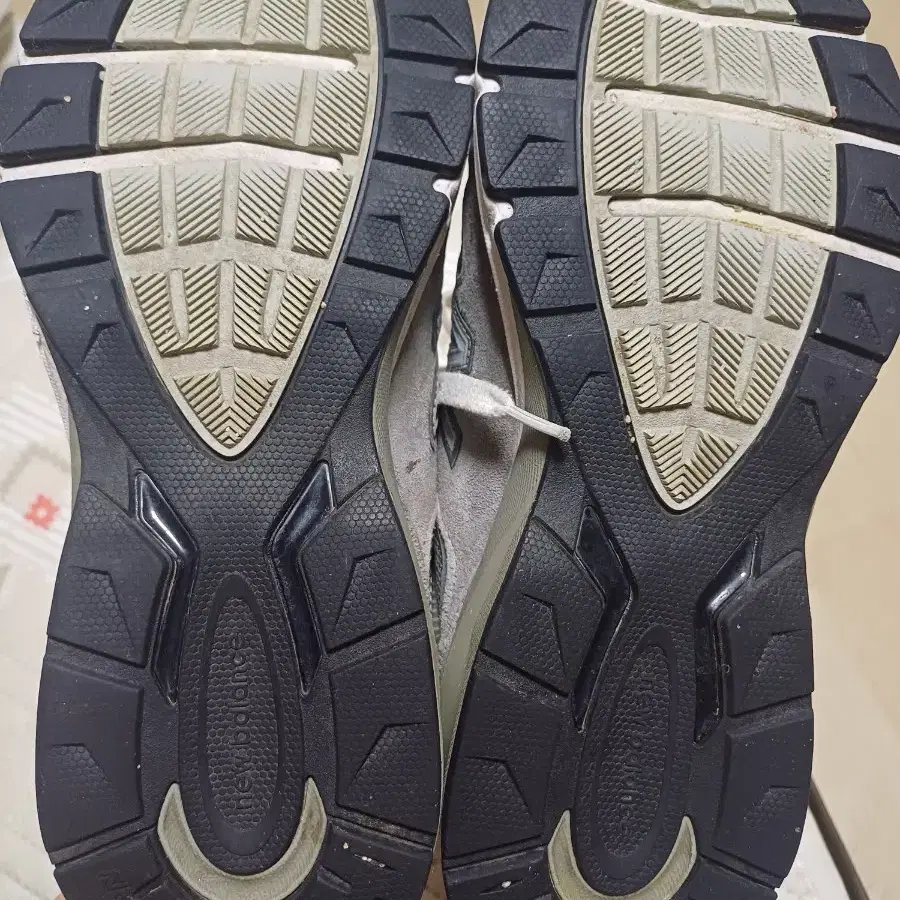 뉴발란스 990v5 그레이 265 size