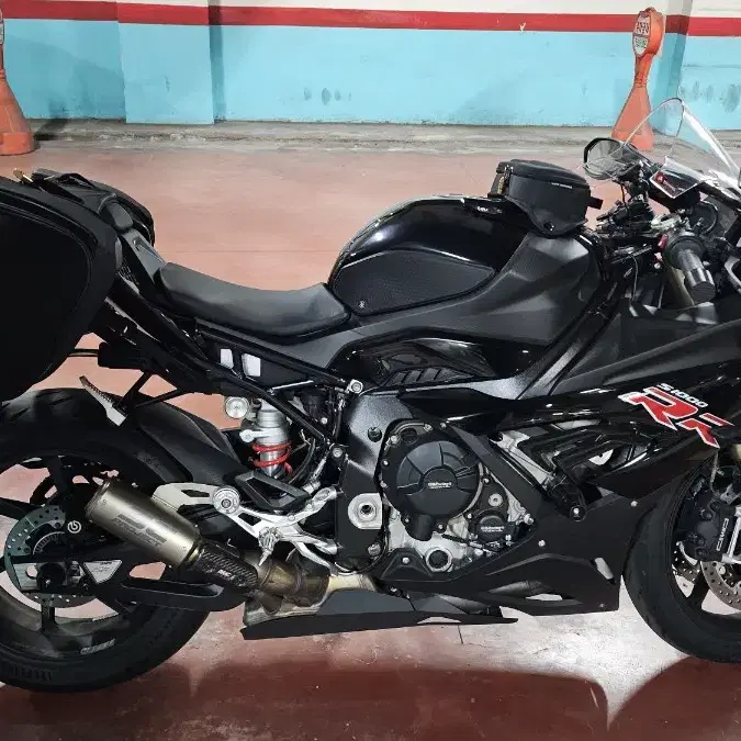 21년식 bmw s1000rr 19,xxxkm 판매합니다