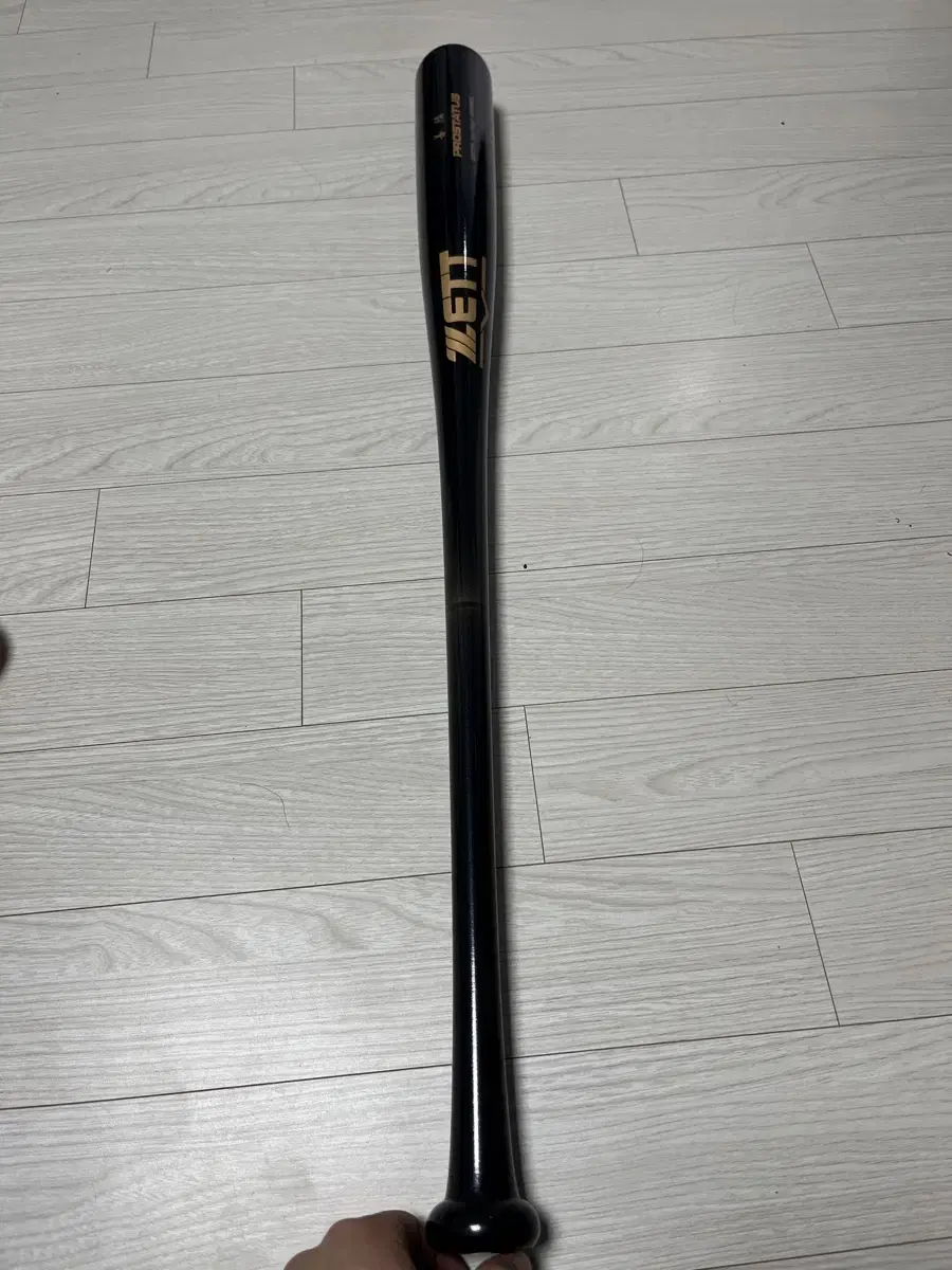 Jet Wooden Bat v6