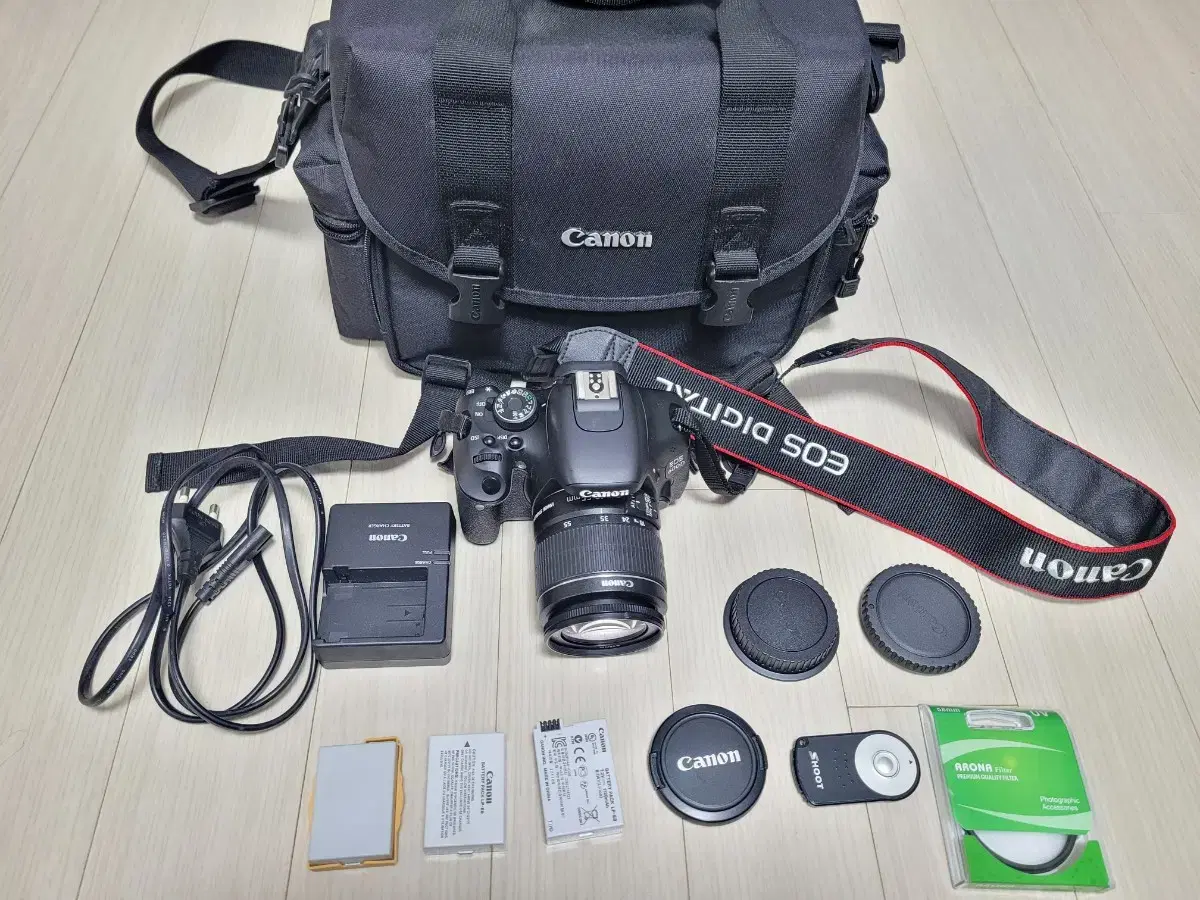 깔끔한 캐논 카메라 EOS 600D 와 18-55렌즈 세트