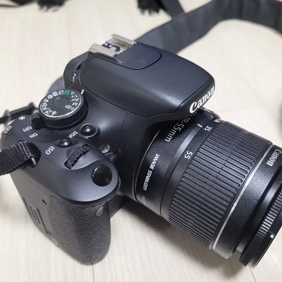 깔끔한 캐논 카메라 EOS 600D 와 18-55렌즈 세트