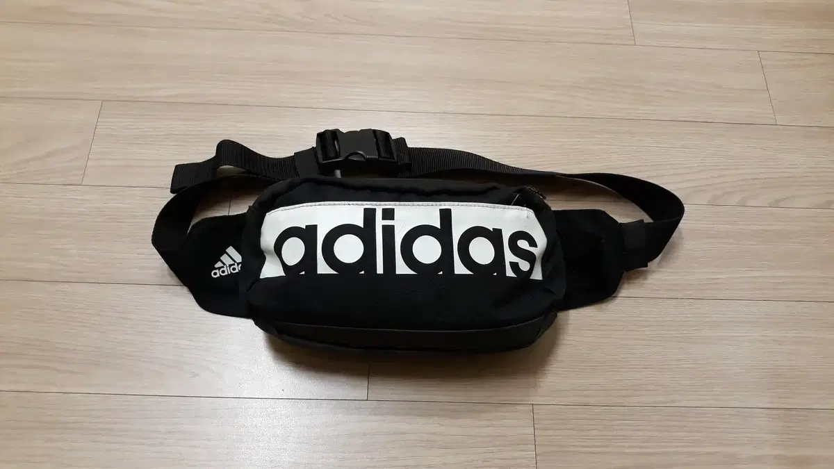 아디다스 adidas 허리가방 힙색 웨이스트백 전대