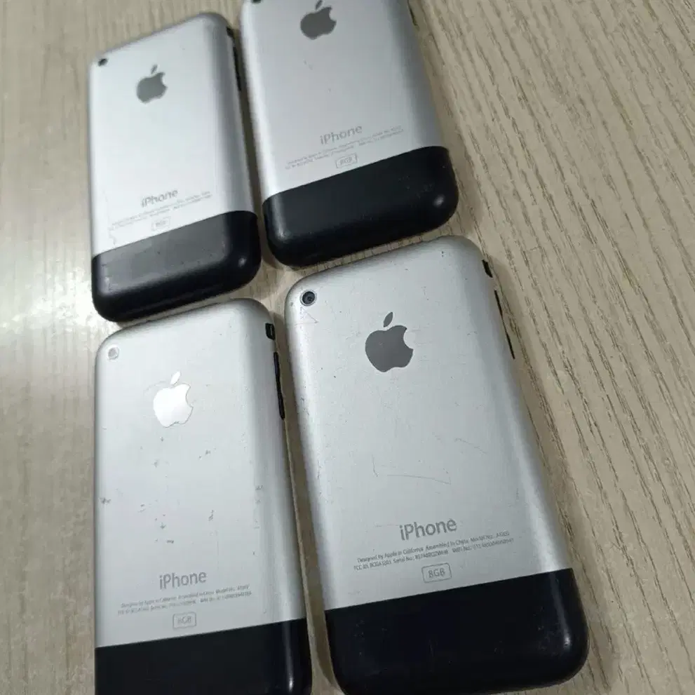 2007년 출시된 최초의 아이폰 iPhone 2G