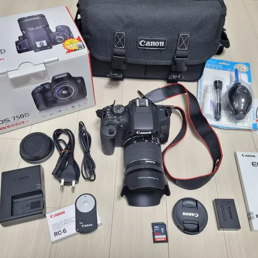 A급 캐논 EOS 750D 카메라와 18-55 렌즈 박스세트