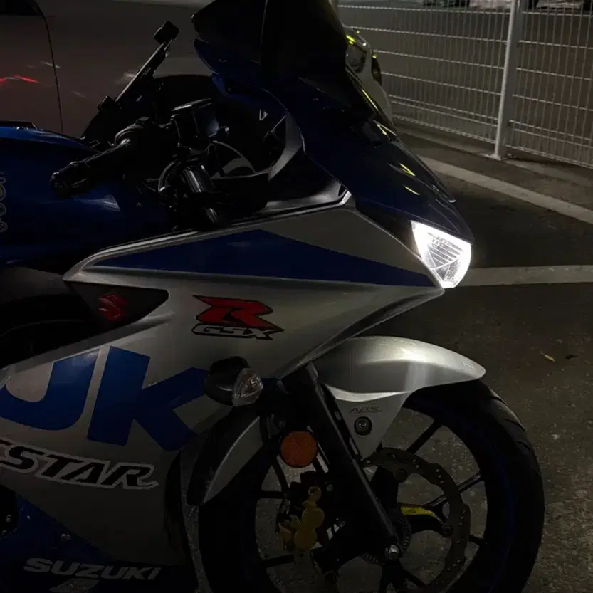 스즈키 gsxr125 스페셜 카울 한정판