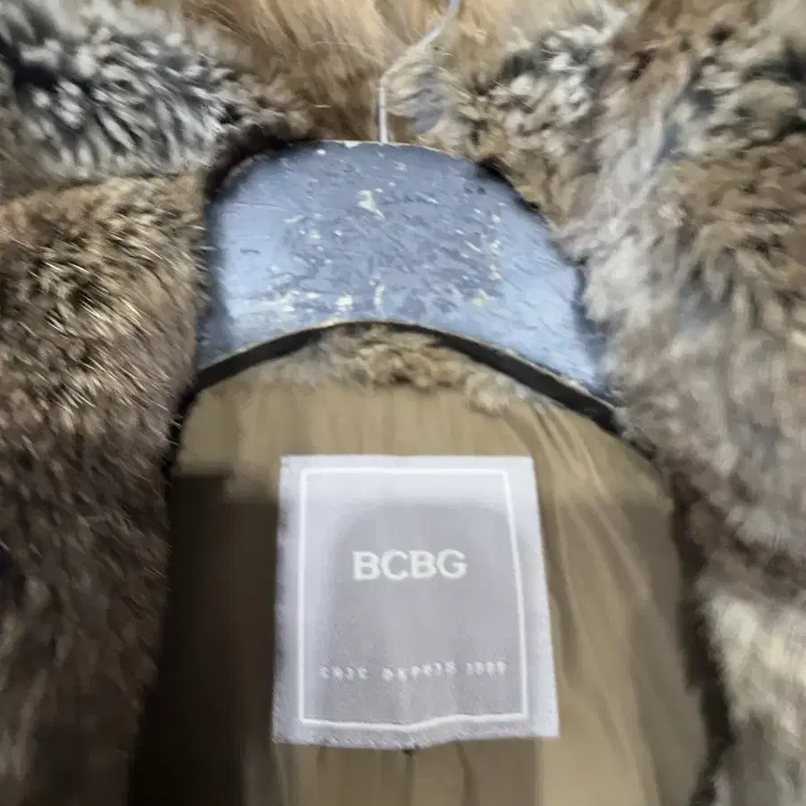 BCBG 라쿤.토끼털 오리털패딩 .안감내피분리        싸이즈 :