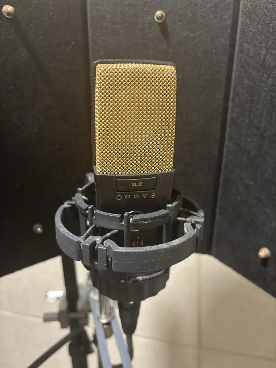 AKG c414 XLII 콘덴서마이크