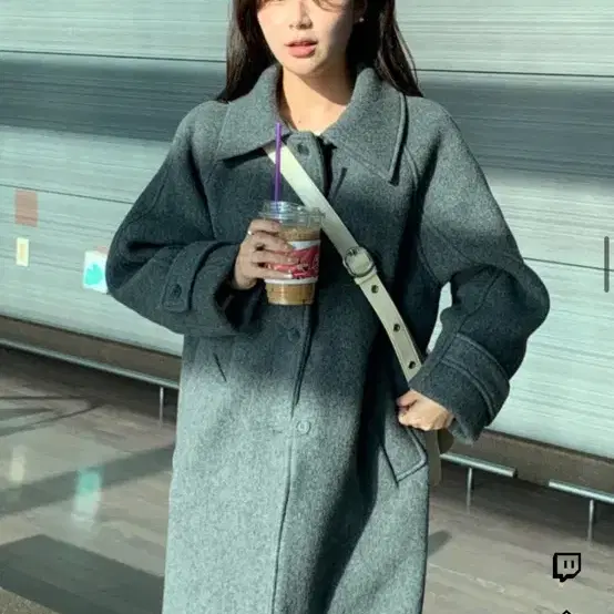 (새상품) 오이니 oinii 드뮤어 코트 demure coat