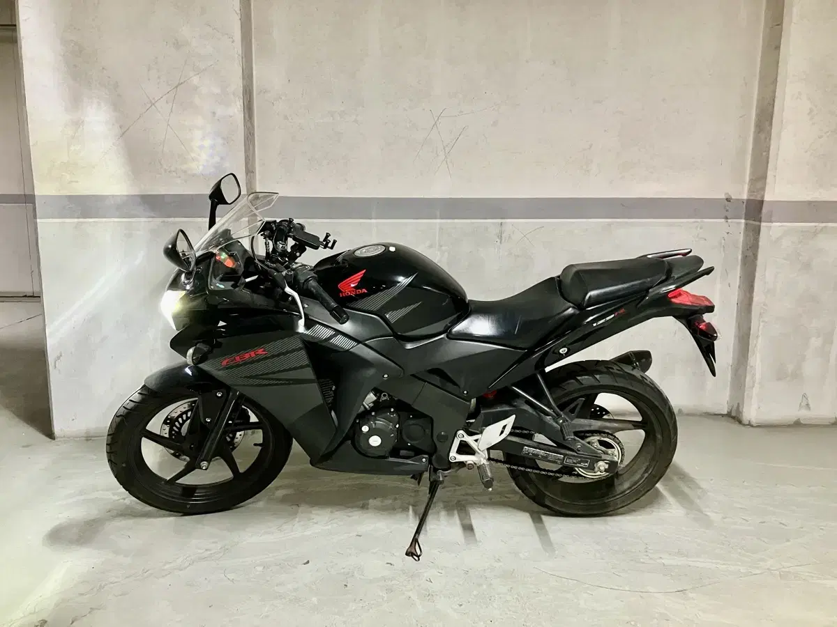 혼다 CBR125R 16년식 판매합니다