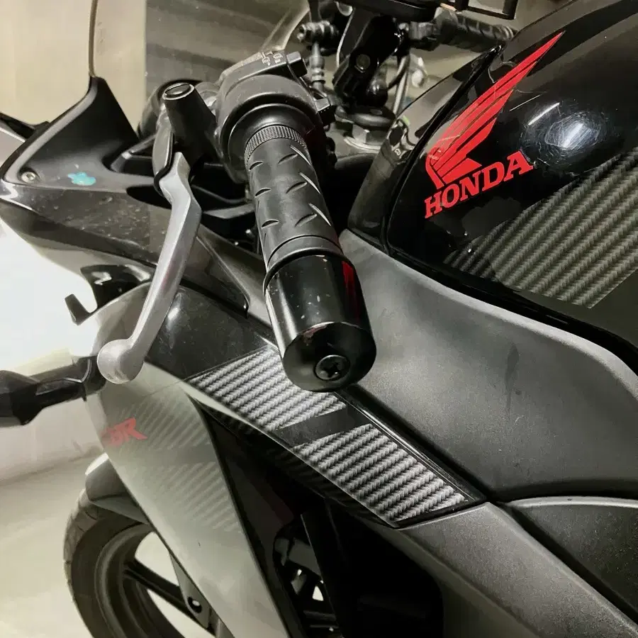 혼다 CBR125R 16년식 판매합니다