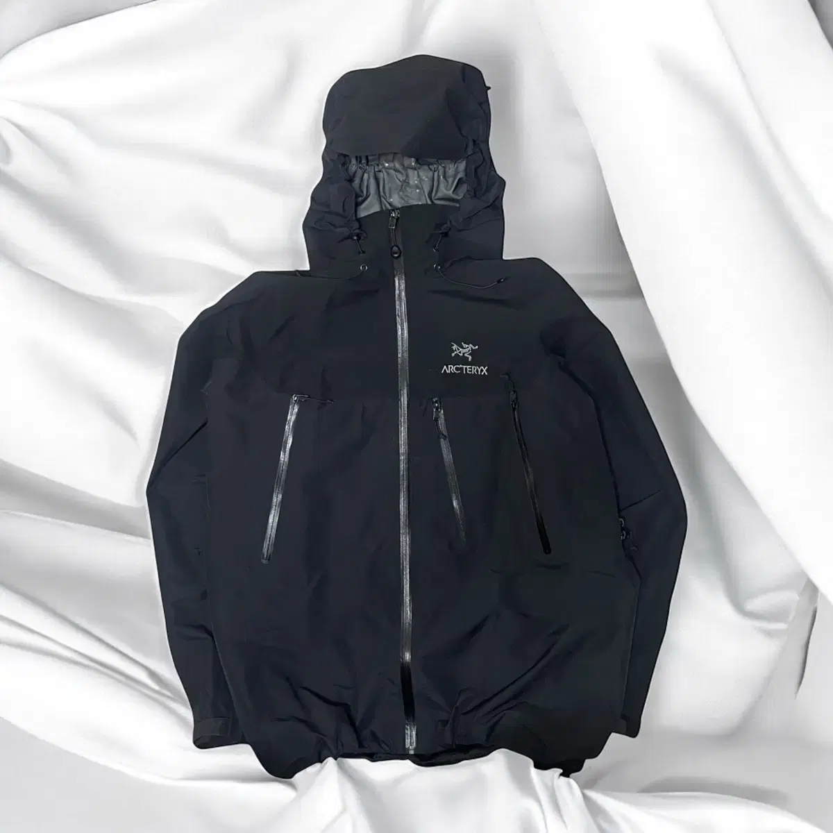 ARCTERYX THETA AR